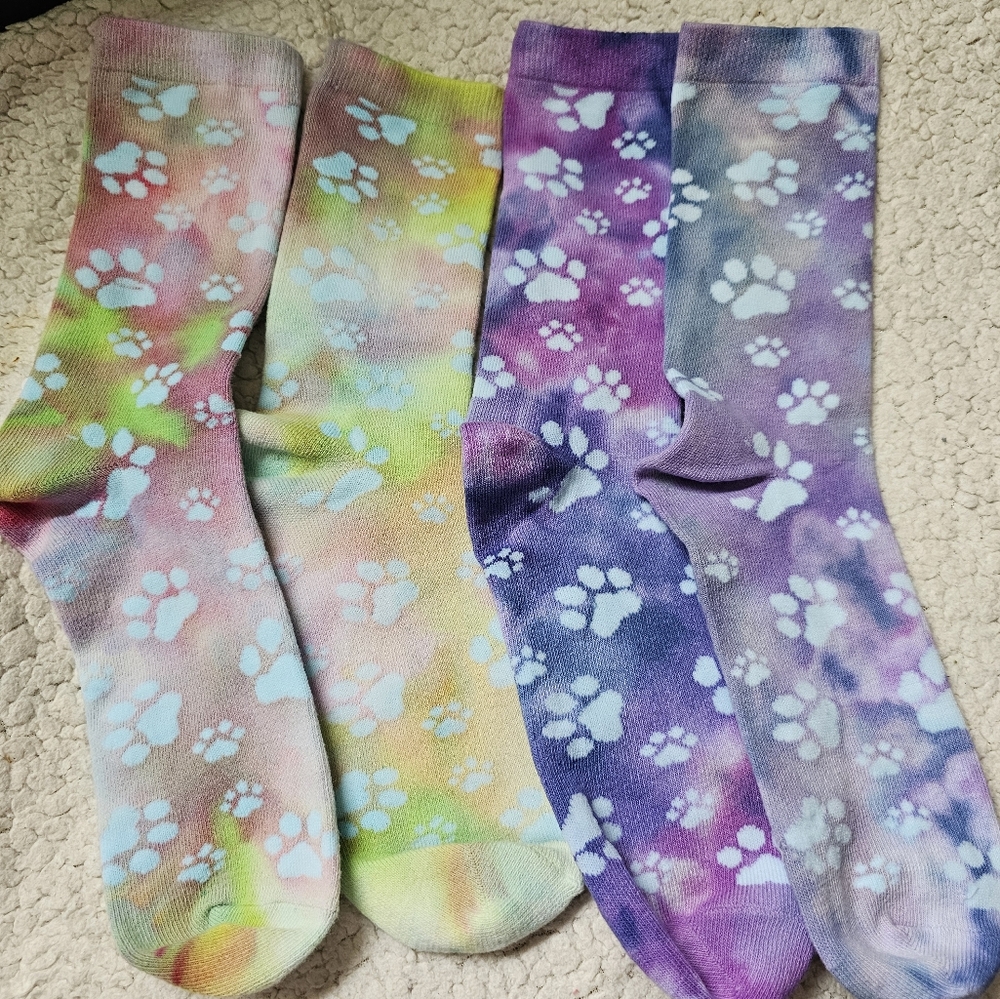 Women's Handmade Colorful Tie-Dye Paw Print Socks. 2 Pair. New